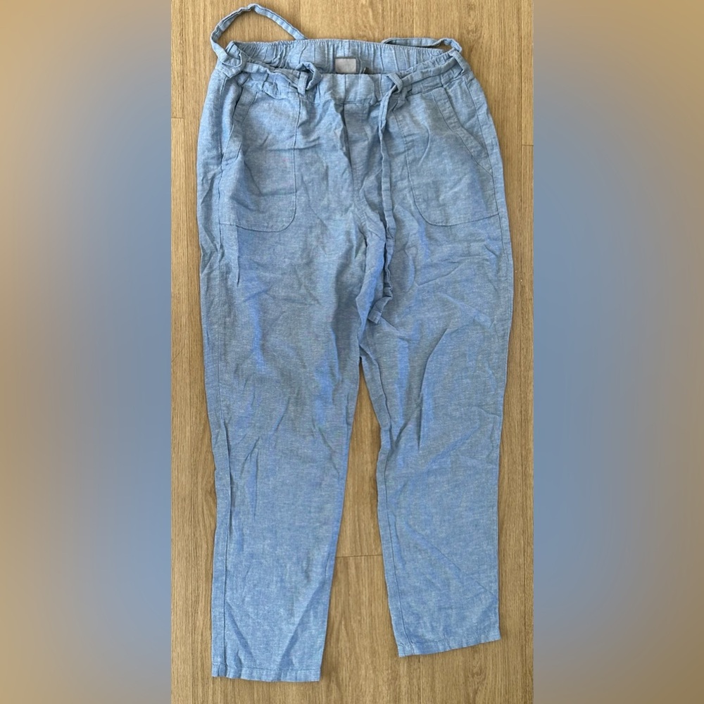 Blue Linen Capri Straight Leg Pants | New York and Company Street SOHO | Medium